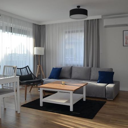 Apart City Break Apartament Świebodzice Exteriör bild